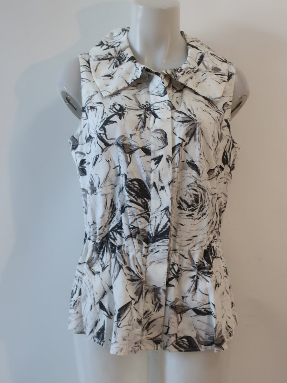 Women Akris Punto (Item-16) White Black Abstract Cotton Floral Print Top 10